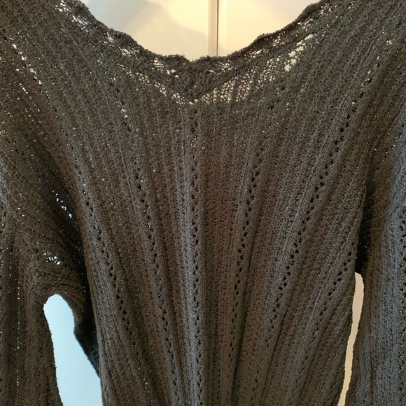 Top - Available until Nov 15 - Picture 2 of 5